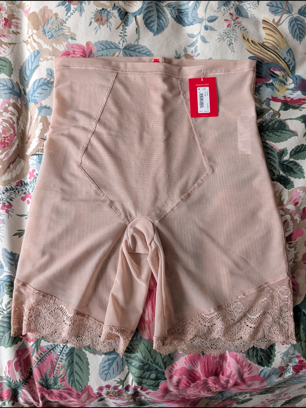 SPANX High-Waist Lace-Hem Shaping Shorts – Blush